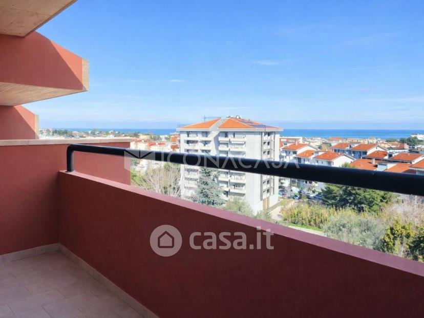Villa in Via Luigi Polacchi — foto 26 di 34