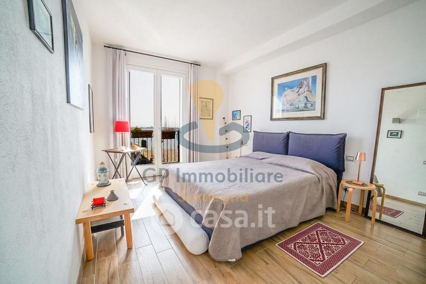 Trilocale in Corso Battellieri 21 — foto 7 di 29