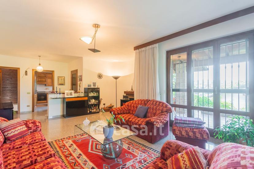Villa in Via Gianni Rodari 69 — foto 46 di 73