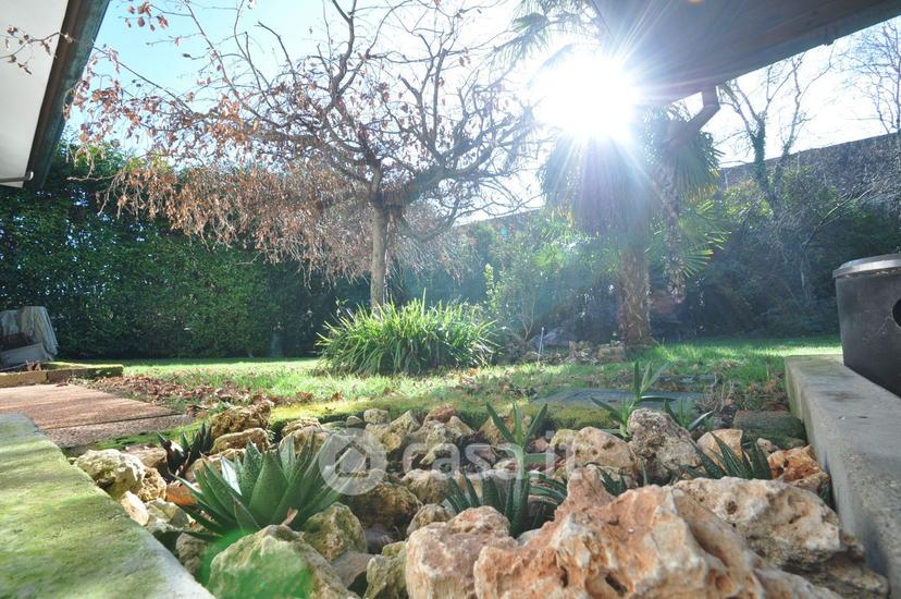 Villa in Via Leonardo da Vinci 35 — foto 23 di 42