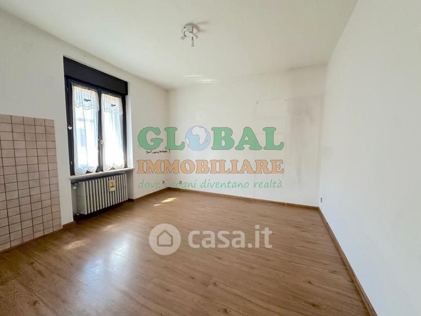 Trilocale in Via Fratelli 43 — foto 20 di 28