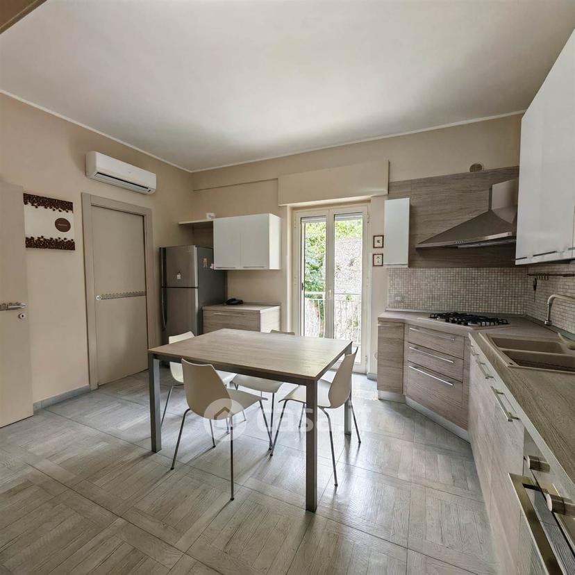 Quadrilocale in Via Dante Alighieri 92 — foto 3 di 21