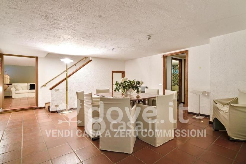 Villa in Via Alessandro Manzoni 28 — foto 33 di 43