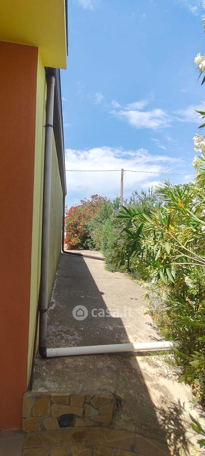 Villa in Contrada Fegotto — foto 2 di 19