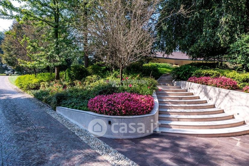 Villa in Via Alcide de Gasperi — foto 8 di 45