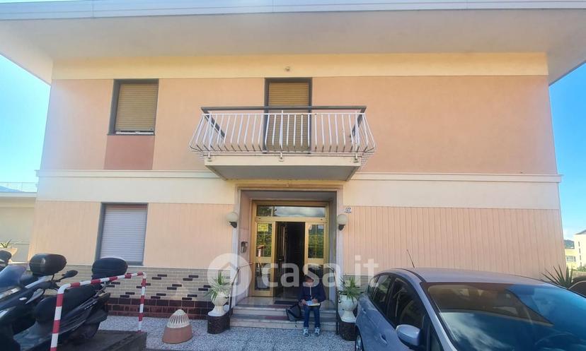 Trilocale in Via Pierino Negrotto Cambiaso — foto 32 di 32