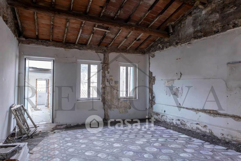 Trilocale in Via S. Nazaro 69 — foto 14 di 33