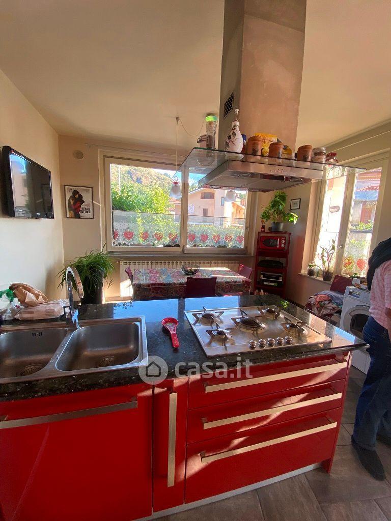 Villa in Piazza Libertà 5 — foto 12 di 34