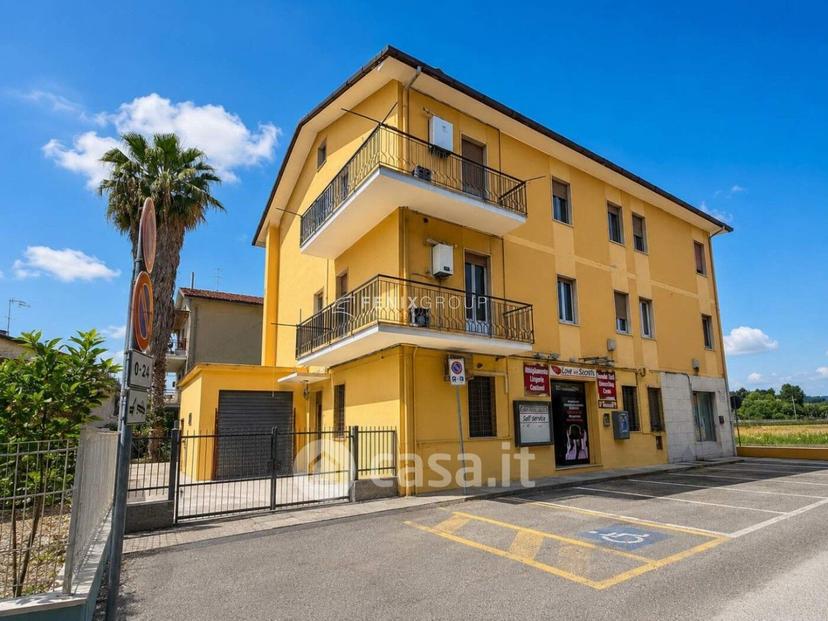 Trilocale in Via del Cacciatore 2 — foto 4 di 23