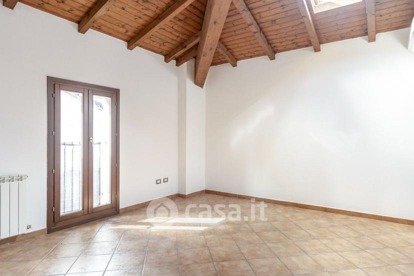 Trilocale in Via Bonvicini Adolfo 2 — foto 7 di 32