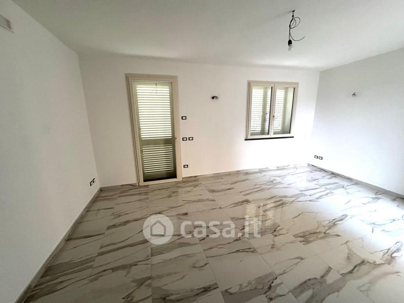 Appartamento in Via Tito Strocchi — foto 7 di 20