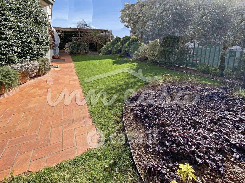 Villa in Via Giuseppe Soleri Brancaleoni 5 — foto 4 di 35