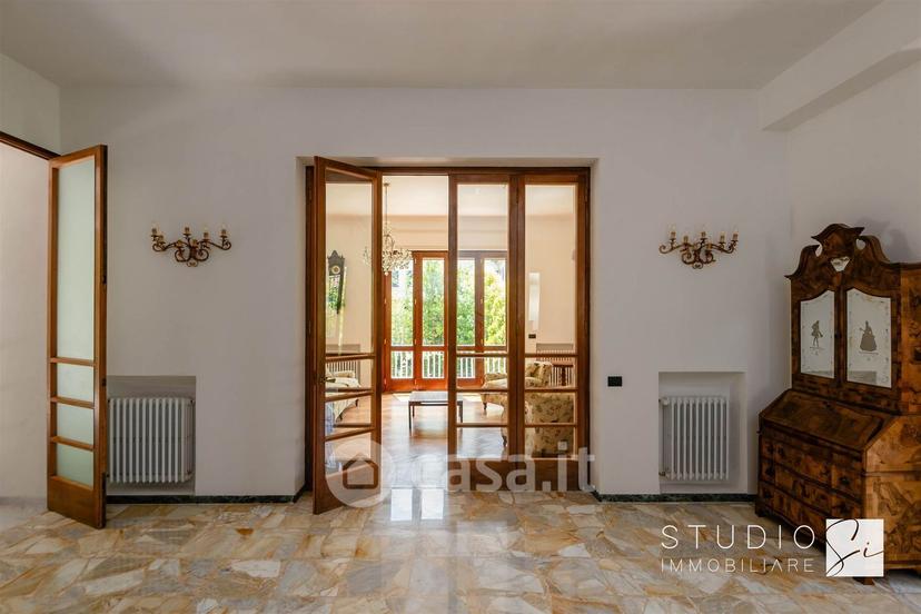 Villa in Viale Libertà — foto 9 di 48
