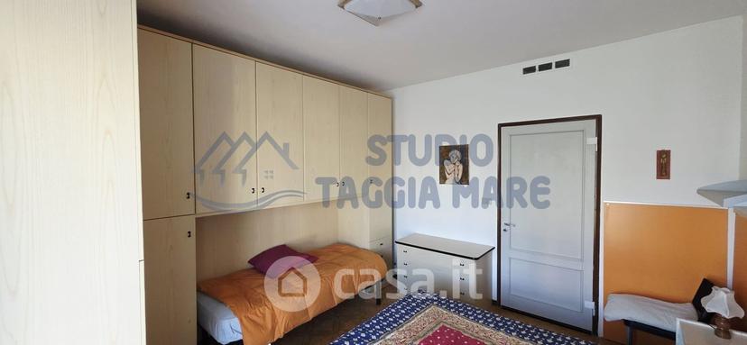 Bilocale in Via Marina — foto 5 di 13