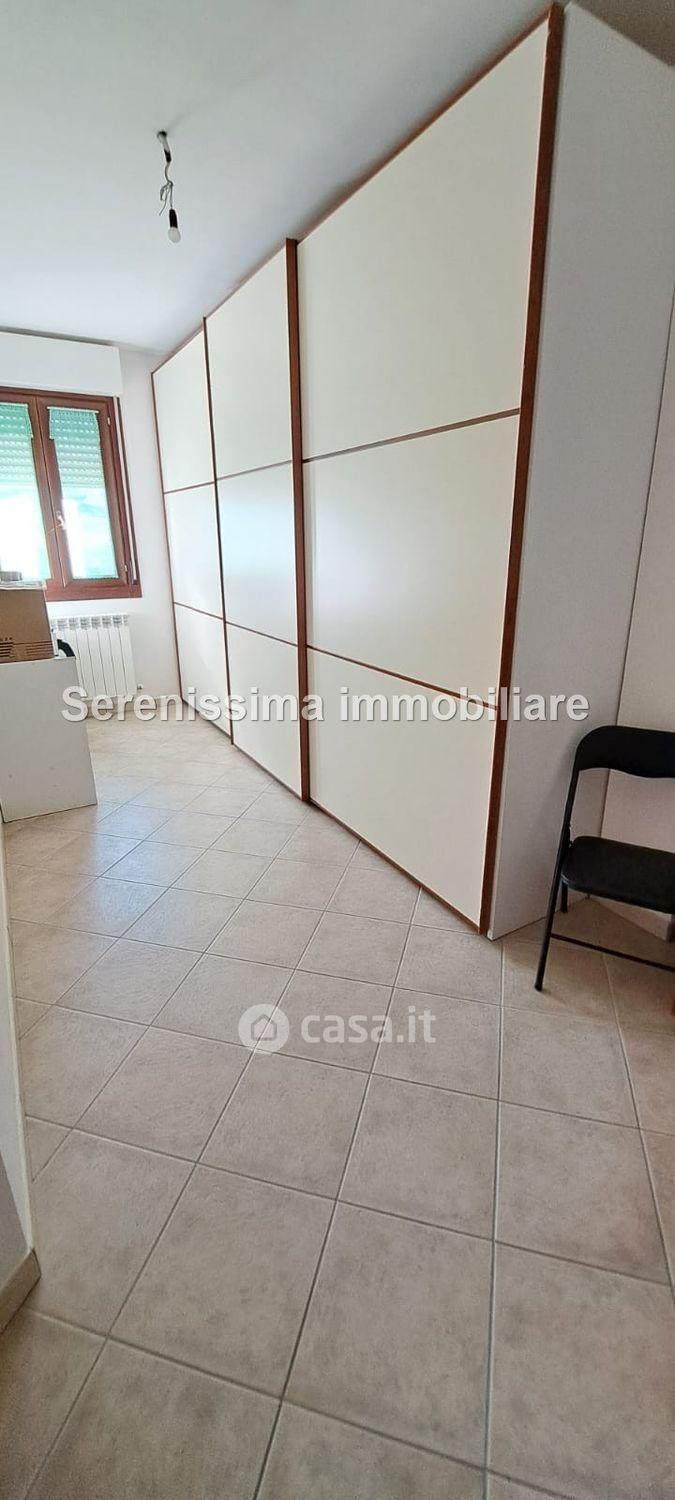 Quadrilocale in Via Lago di Garda — foto 3 di 29