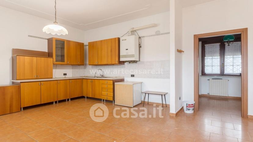 Bilocale in Via Alberone 7 — foto 9 di 11