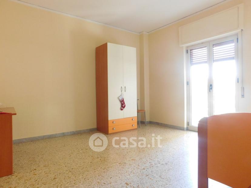 Stanza in Via dei Mulini 32 — foto 3 di 19