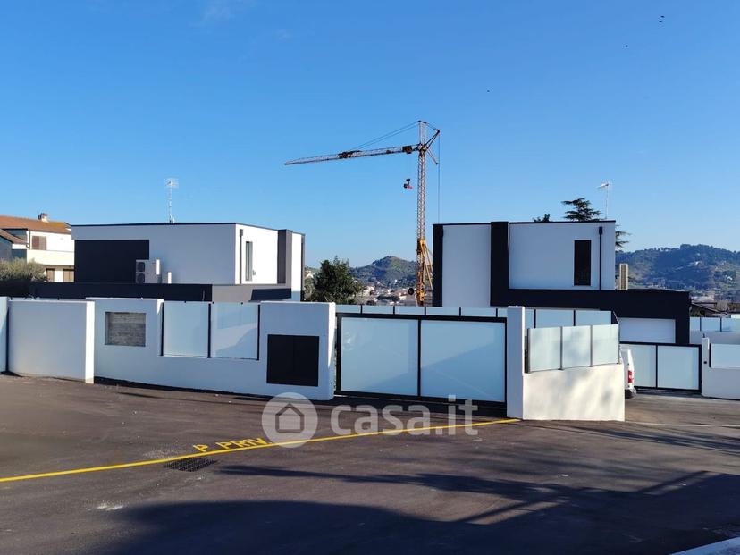 Villa in Via A. Peracchia — foto 19 di 20