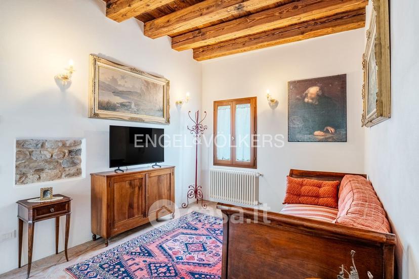 Villa in Via Roma — foto 12 di 20
