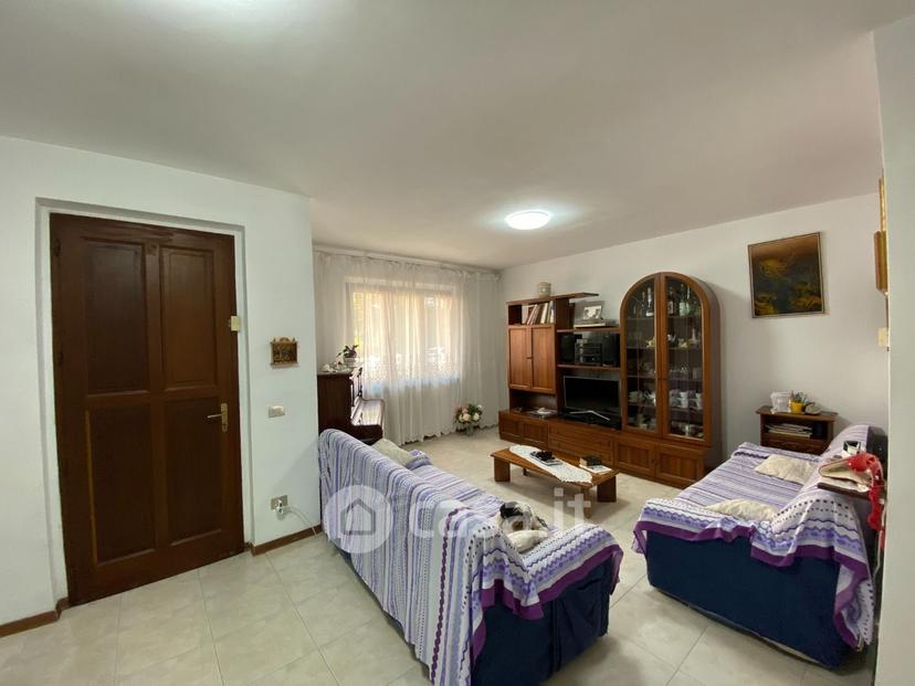 Villa in Via Sandro Pertini — foto 20 di 37