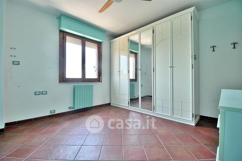 Appartamento in Via Fratelli Rosselli — foto 12 di 30
