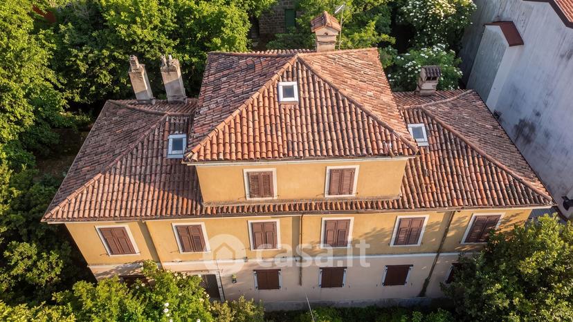 Villa in Via Ippolito Pindemonte 3