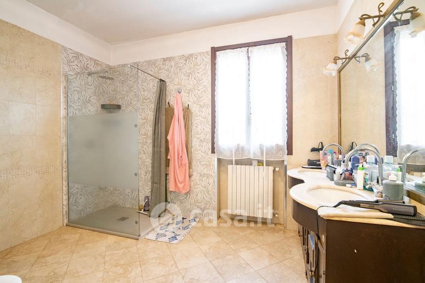 Villa in Via Bruno Buozzi — foto 41 di 42