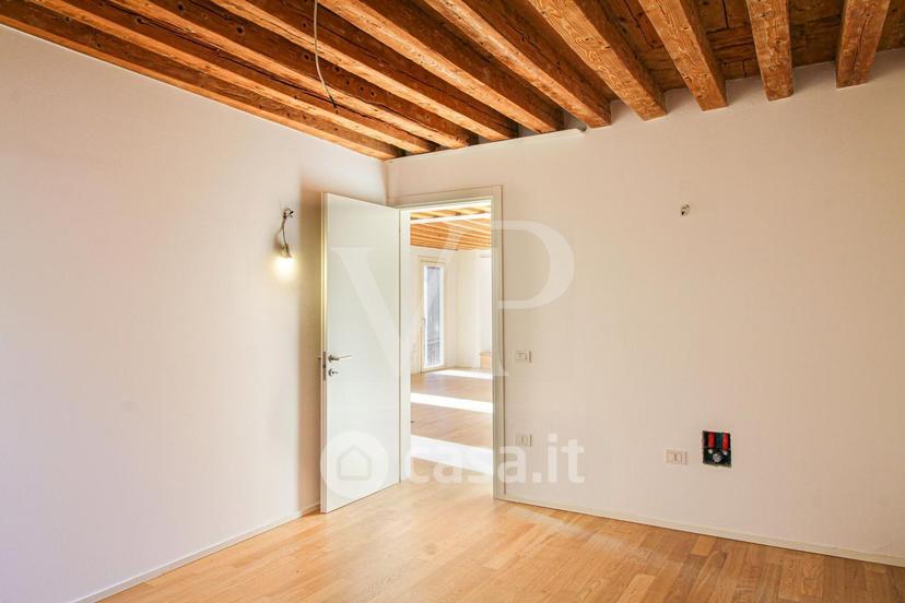 Trilocale in Piazza della Biade — foto 2 di 16