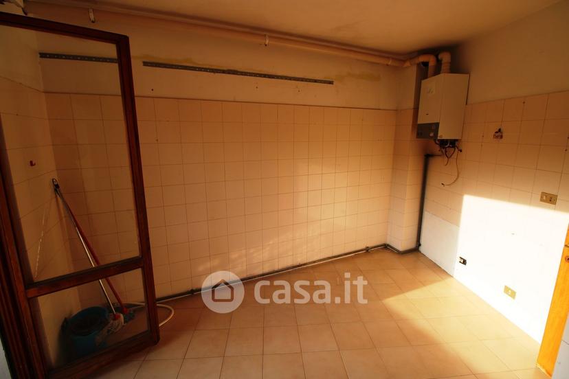 Trilocale in Via Friuli 100 — foto 9 di 35