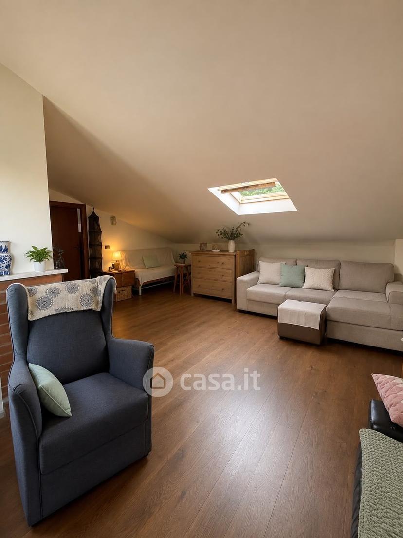 Trilocale in Via Silcia