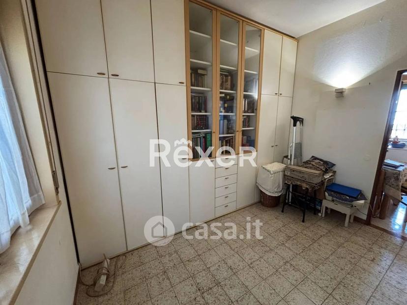 Trilocale in Via delle Ginestre — foto 12 di 26