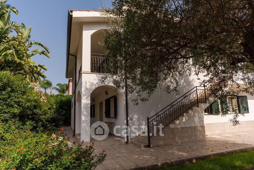 Villa in Via delle Fornaci — foto 38 di 41