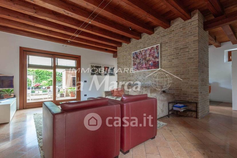 Villa in Via Osoppo 13 — foto 3 di 33