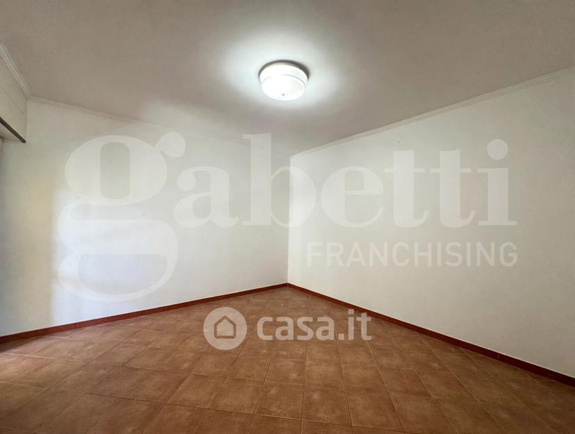 Quadrilocale in Via Camerano — foto 10 di 29