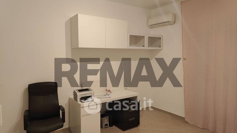 Trilocale in Via Lonigro 16
