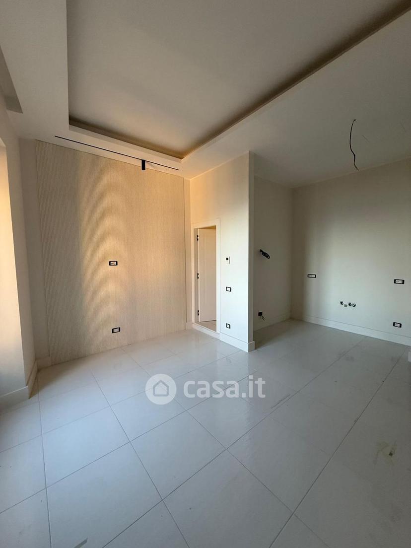 Bilocale in Via Tullia 19 — foto 12 di 29