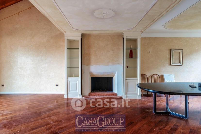 Villa in Via Enrico Fermi — foto 22 di 31