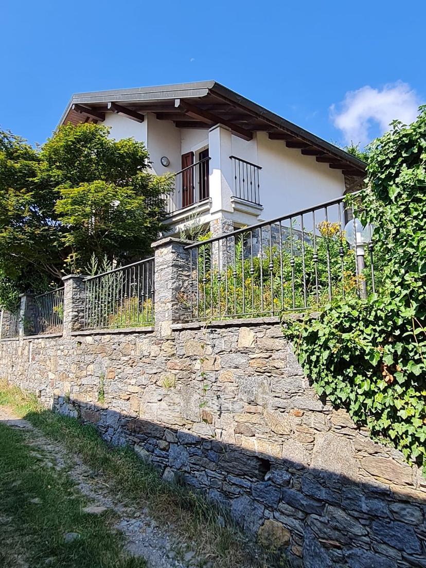 Villa in Via Fourmighè — foto 28 di 42