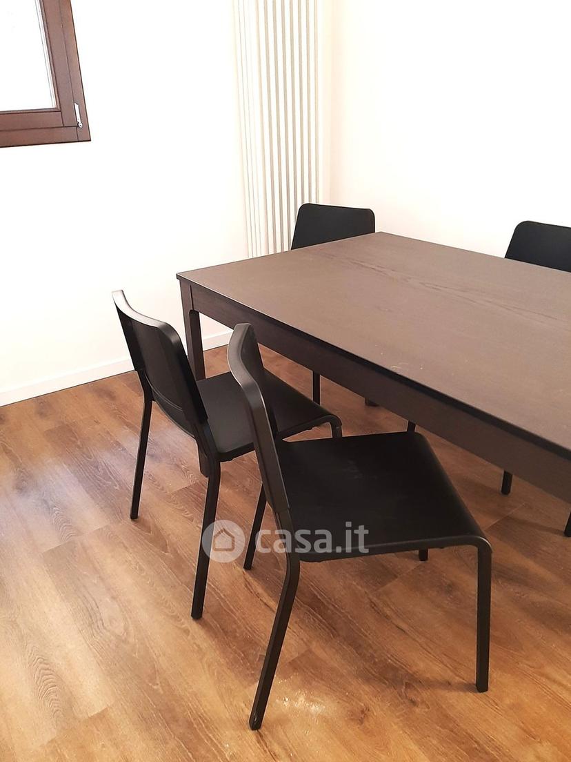 Stanza in Via Aurelio Saffi — foto 12 di 25