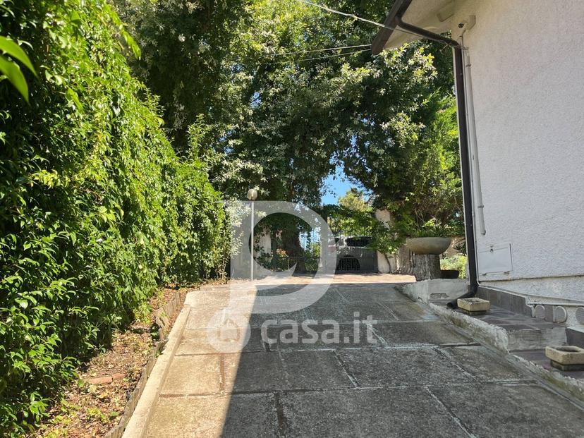 Villa in Via dei Platani 88 — foto 21 di 102