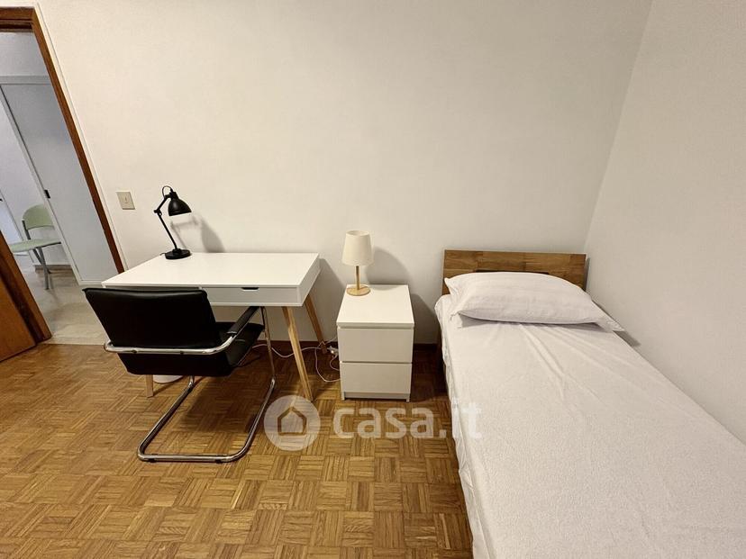 Stanza in Calle al Ponte S. Antonio — foto 18 di 22