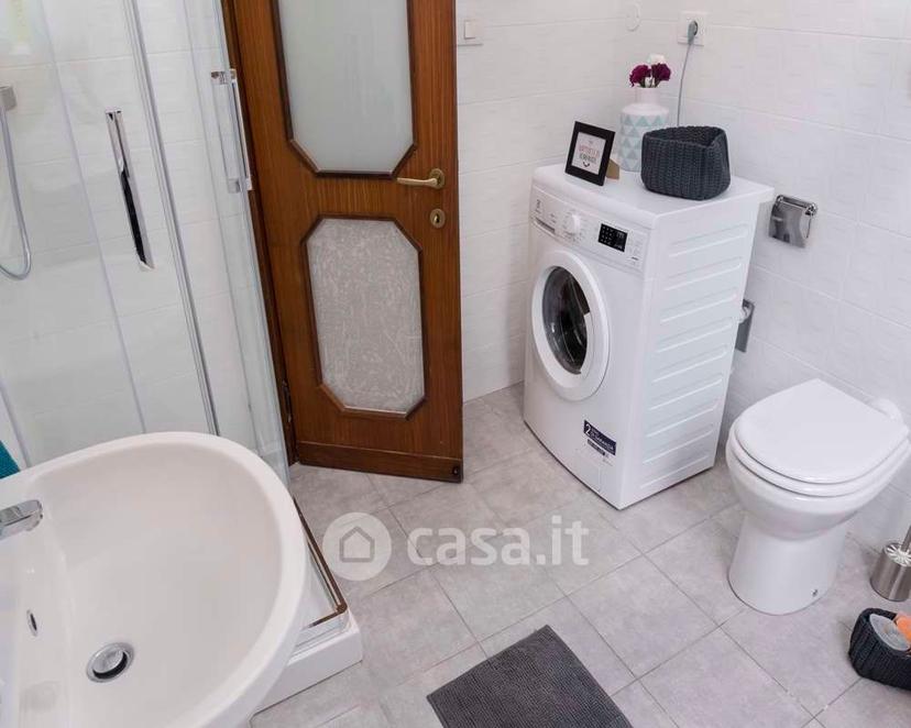 Stanza in Viale Giovanni Vicini 20 — foto 25 di 43