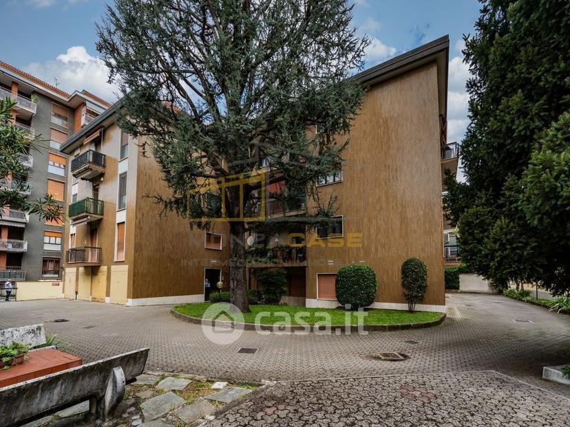 Trilocale in Viale Campania 56 — foto 23 di 35