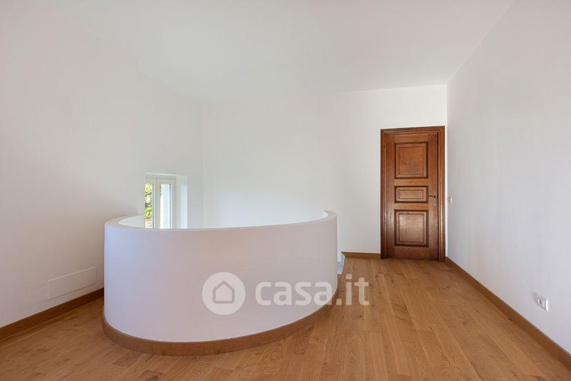 Villa in Via Angelo Cantoni 12 — foto 34 di 53