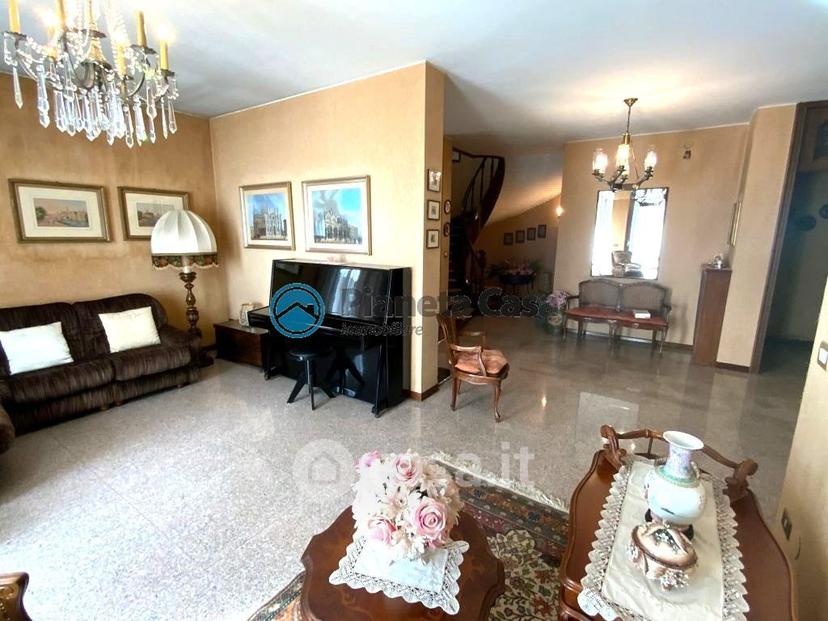 Villa in Via P. Micca — foto 11 di 37