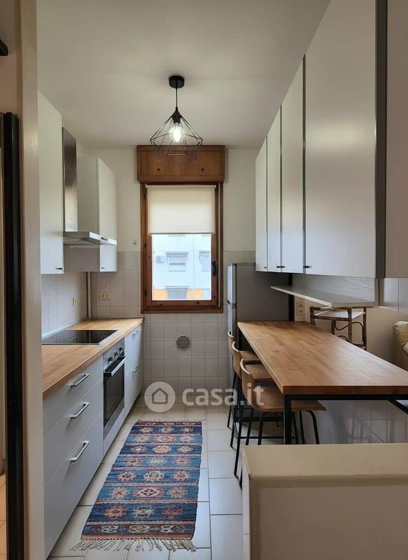 Bilocale in Via Vasco Zappaterra 36 — foto 3 di 40