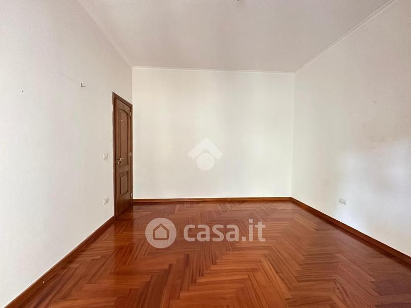 Trilocale in Via Giuseppe de Lorenzo 22 — foto 16 di 20