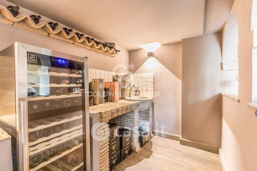 Villa in Strada Cassia Sud — foto 59 di 77