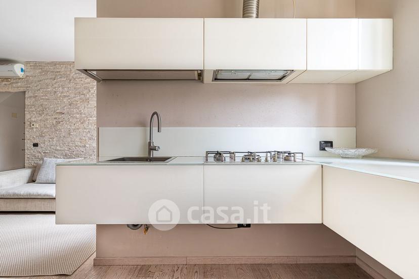 Trilocale in Via Pusiano 18 — foto 18 di 31