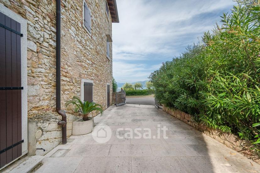 Quadrilocale in Viale Fratelli Lavanda 3 — foto 8 di 36